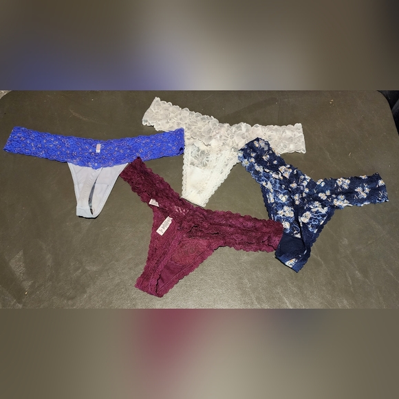 3/$25 Victoria's Secret Lace Thong Panties Size Medium - Picture 6 of 10